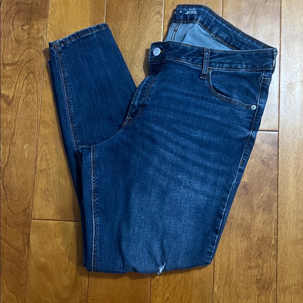 Old Navy Mid-Rise Rockstar Super Skinny Jeans Women’s Size 18 Medium Wash Distre - Picture 10 of 12